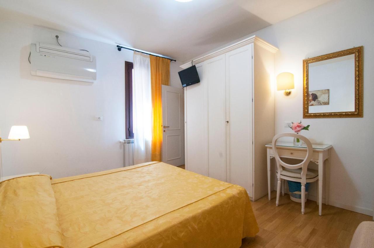 ונציה Albergo Ai Tolentini מראה חיצוני תמונה