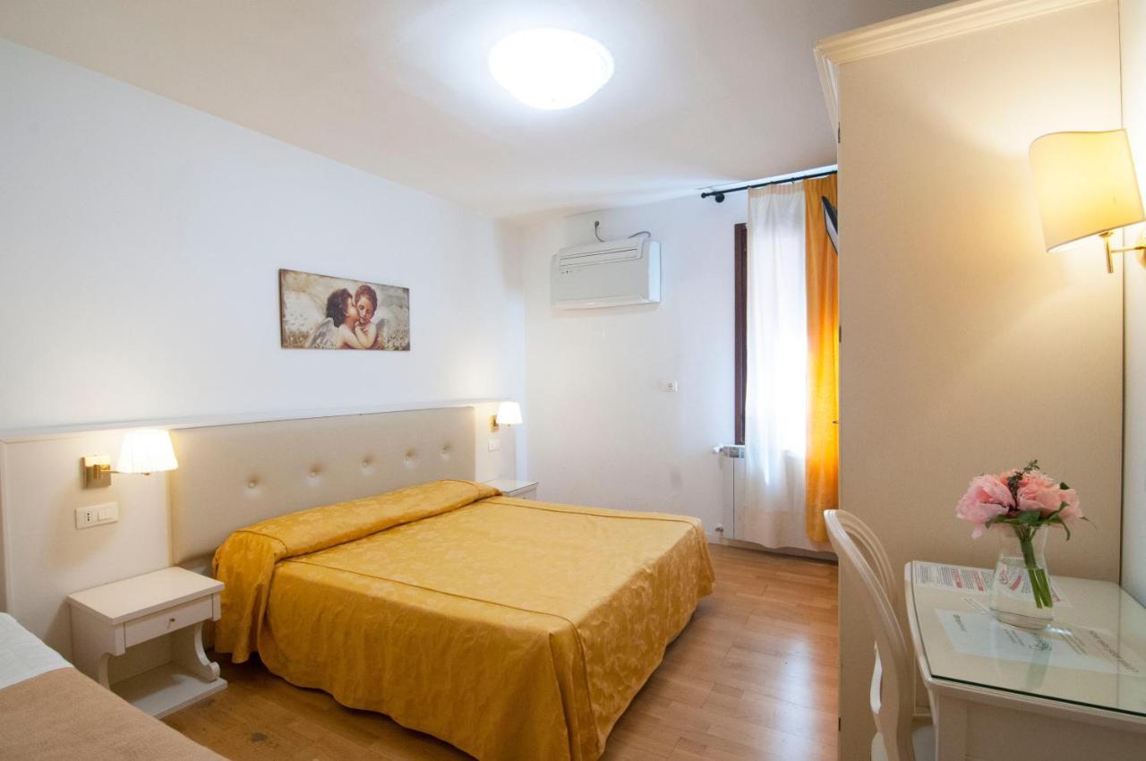 ונציה Albergo Ai Tolentini מראה חיצוני תמונה
